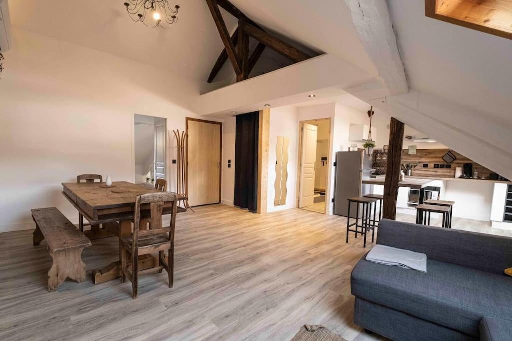 Ferienwohnung Cocon Sous Les Toits Albertville Exterior foto