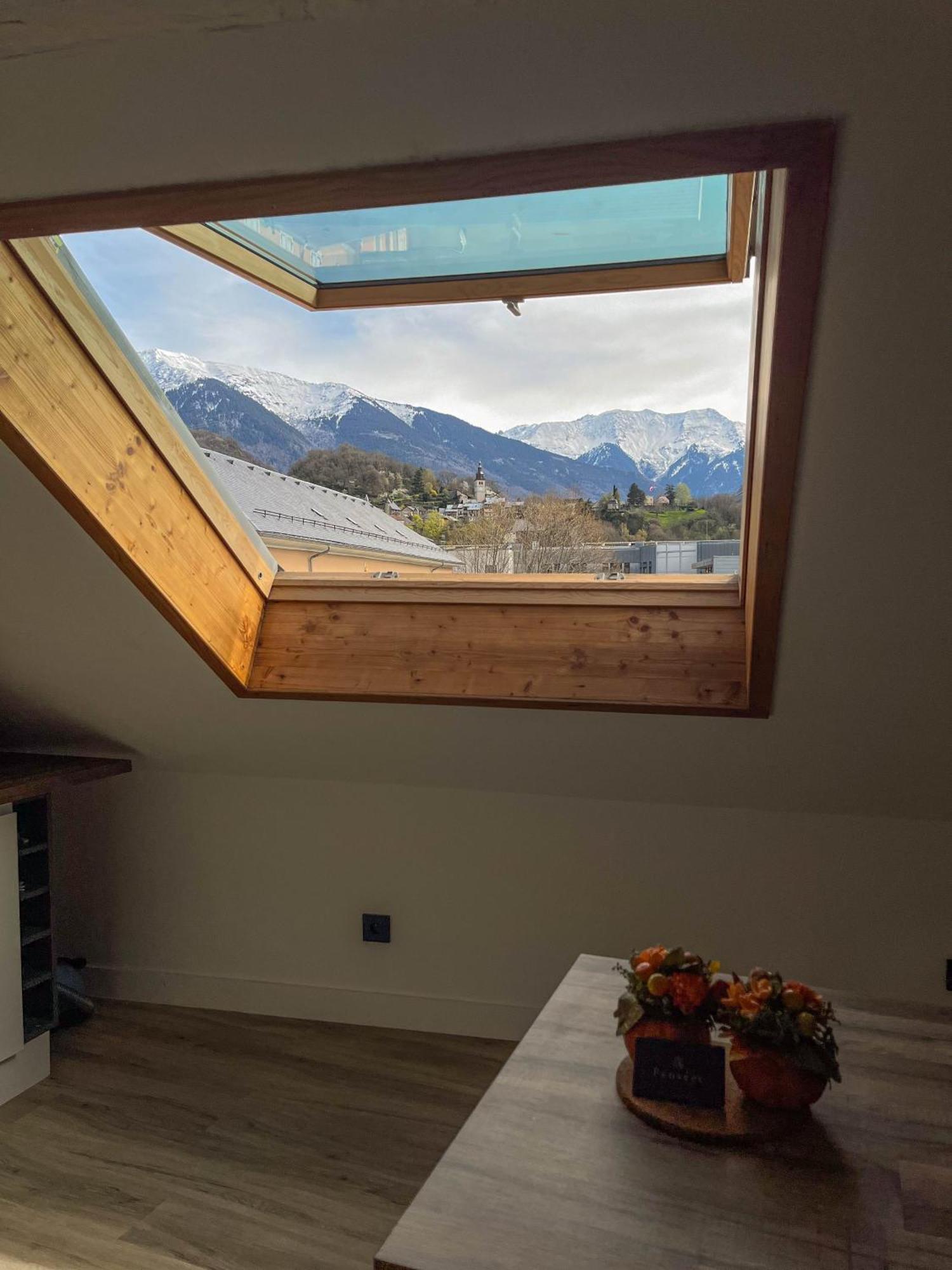 Ferienwohnung Cocon Sous Les Toits Albertville Exterior foto
